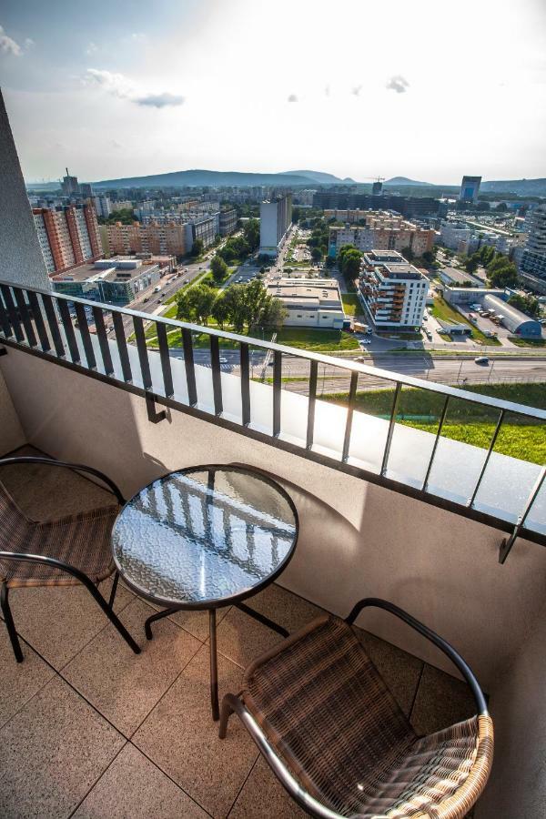 Air-Conditioned City View Apartment 24H Check-In Pressburg Exterior foto