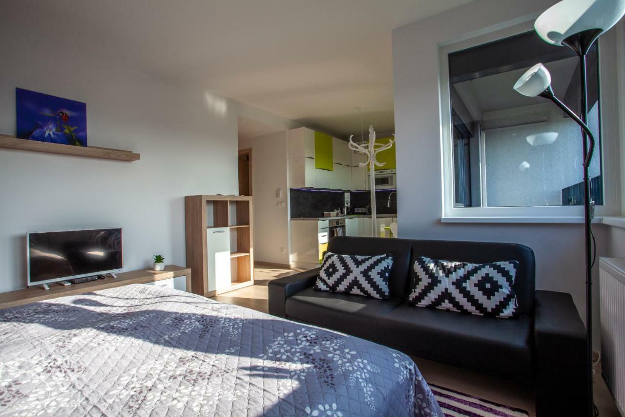 Air-Conditioned City View Apartment 24H Check-In Pressburg Exterior foto