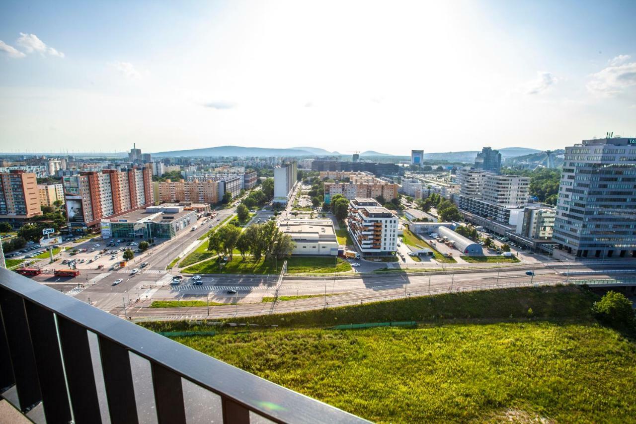 Air-Conditioned City View Apartment 24H Check-In Pressburg Exterior foto