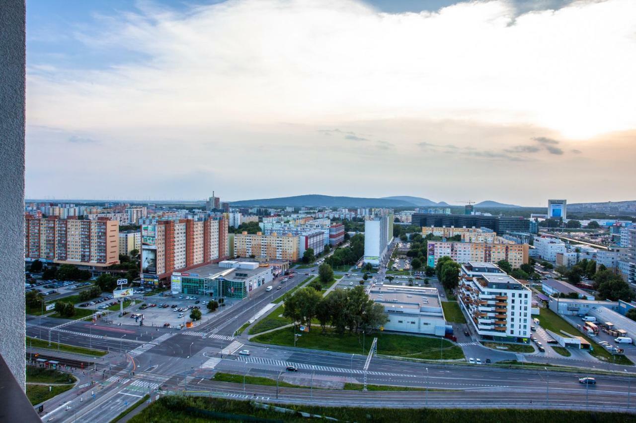 Air-Conditioned City View Apartment 24H Check-In Pressburg Exterior foto