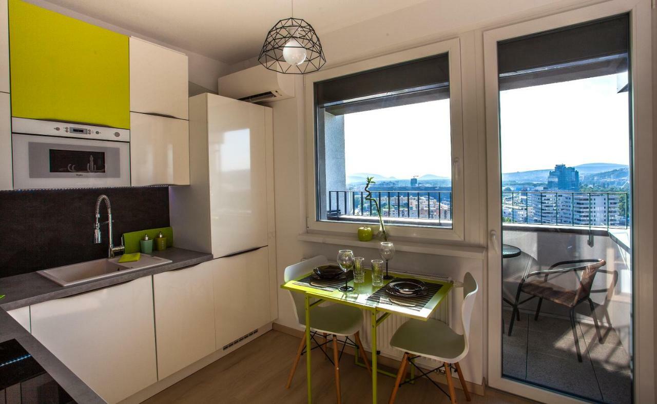 Air-Conditioned City View Apartment 24H Check-In Pressburg Exterior foto