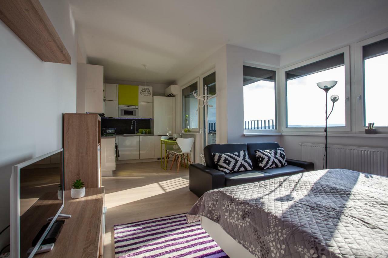 Air-Conditioned City View Apartment 24H Check-In Pressburg Exterior foto