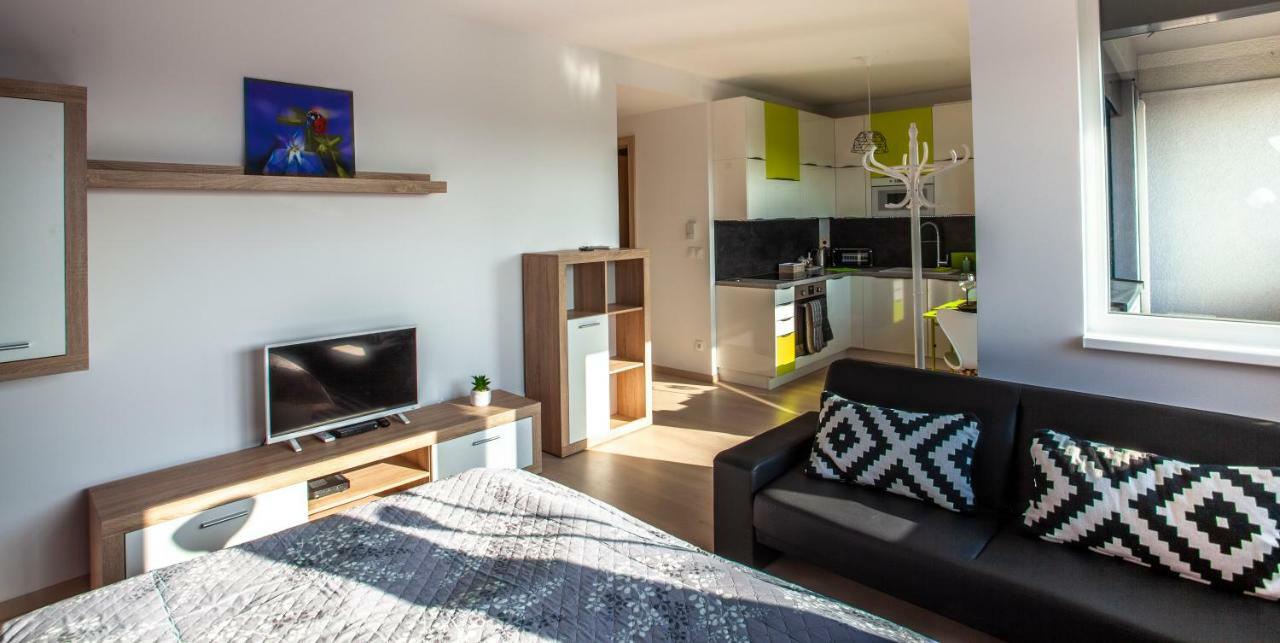 Air-Conditioned City View Apartment 24H Check-In Pressburg Exterior foto